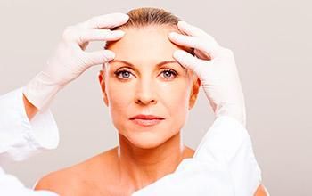 Lifting facial del tercio superior